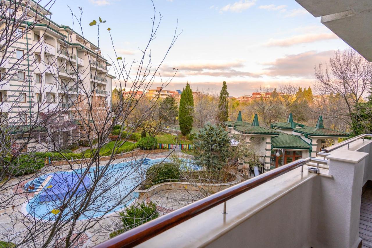 Спа Апартаменти За Гости Затворен Комплекс Емералд Rawda Exterior foto