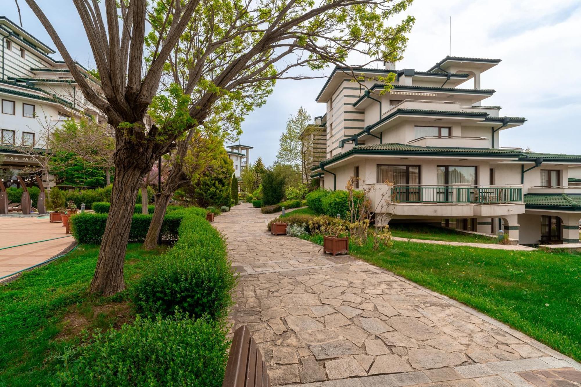 Спа Апартаменти За Гости Затворен Комплекс Емералд Rawda Exterior foto
